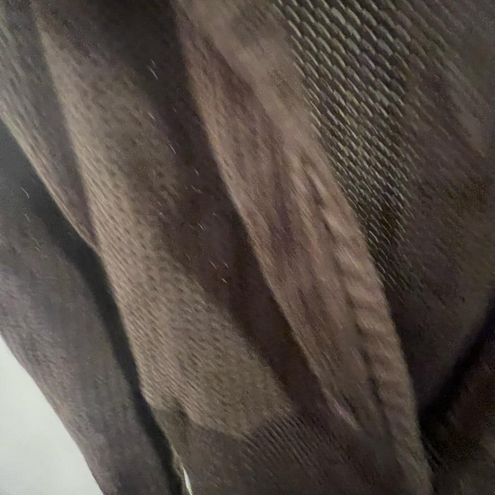 Sweater - Picture 4 of 4